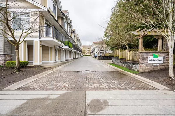 8277 161 ST #32,  Surrey,  BC V4N 0M9