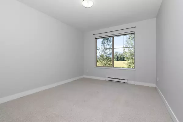 Chilliwack, BC V2P 0B1,45559 Yale RD #204