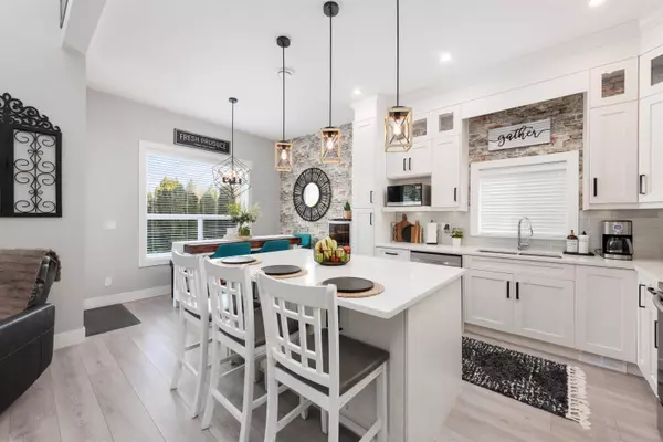 Hope, BC V0X 1L2,63650 Flood Hope RD #7