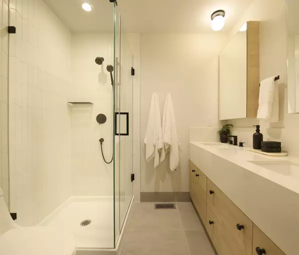 Langley, BC V2Y 2Y6,20335 70a AVE #9