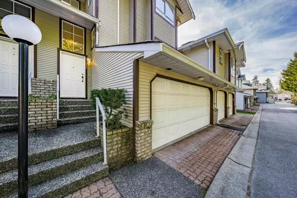 Surrey, BC V3R 0G6,10538 153 ST #113