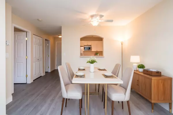 Coquitlam, BC V3B 7R4,2980 Princess CRES #220