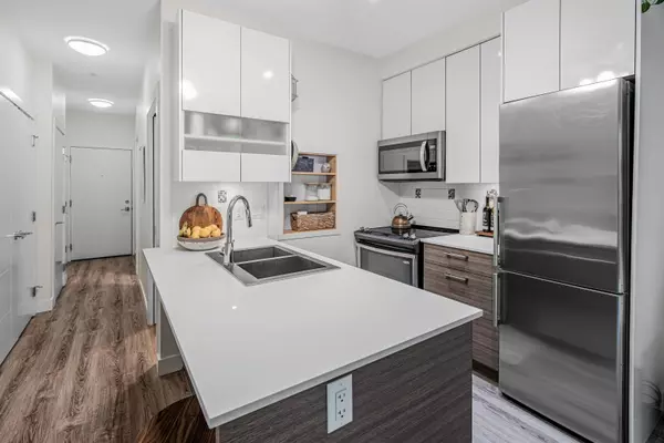 Surrey, BC V3S 6X6,16396 64 AVE #107