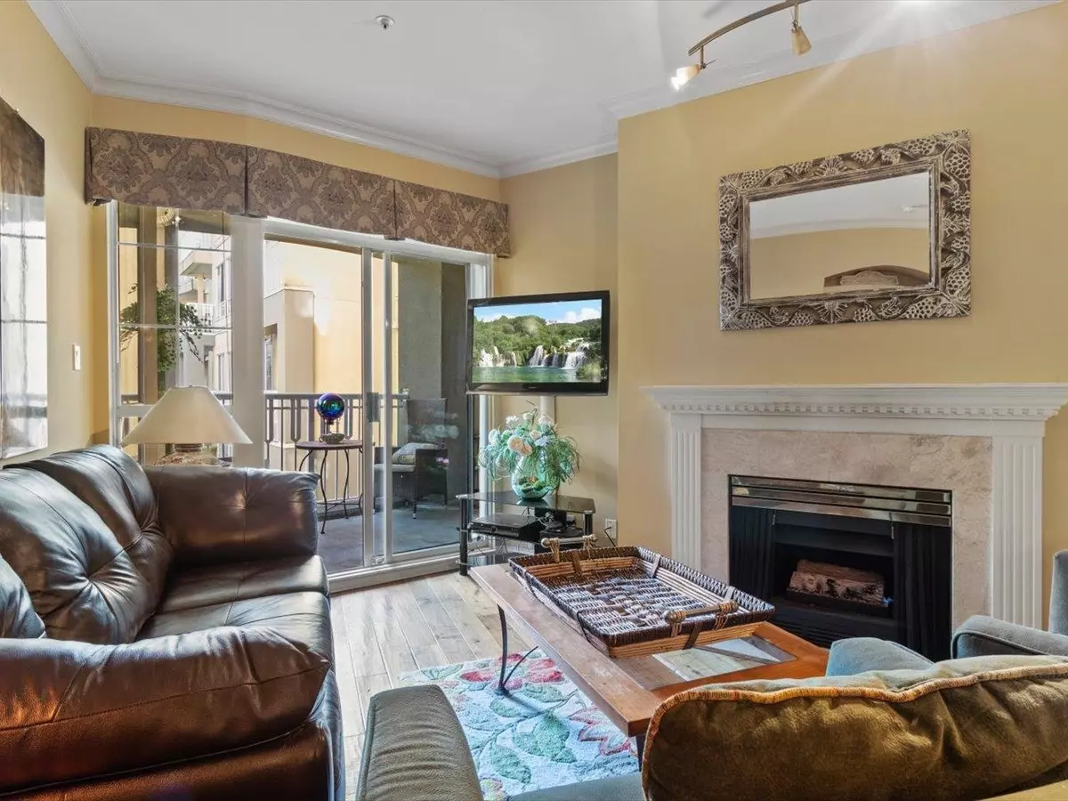 Vancouver, BC V6T 2G2,5835 Hampton PL #214