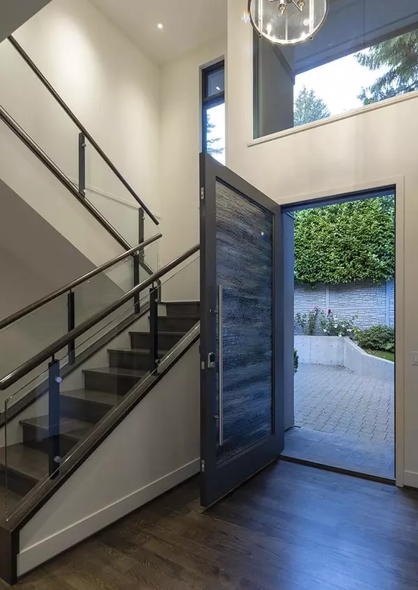 West Vancouver, BC V7V 4M5,281 29th ST