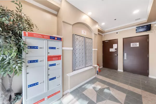 Vancouver, BC V6P 2R8,1503 W 66th AVE #211