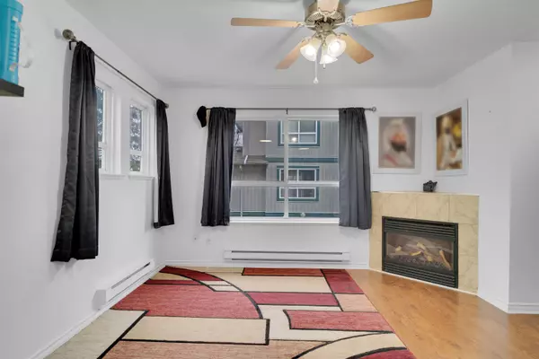 Surrey, BC V3W 1P3,12730 66 AVE #14