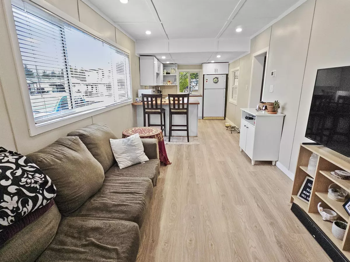 Squamish, BC V0N 1T0,39768 Government RD #19