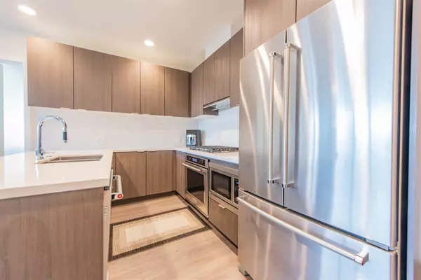Coquitlam, BC V3J 0J4,530 Whiting WAY #1806