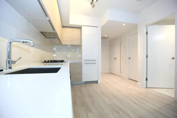 Burnaby, BC V5C 0M6,2085 Skyline CT #1401