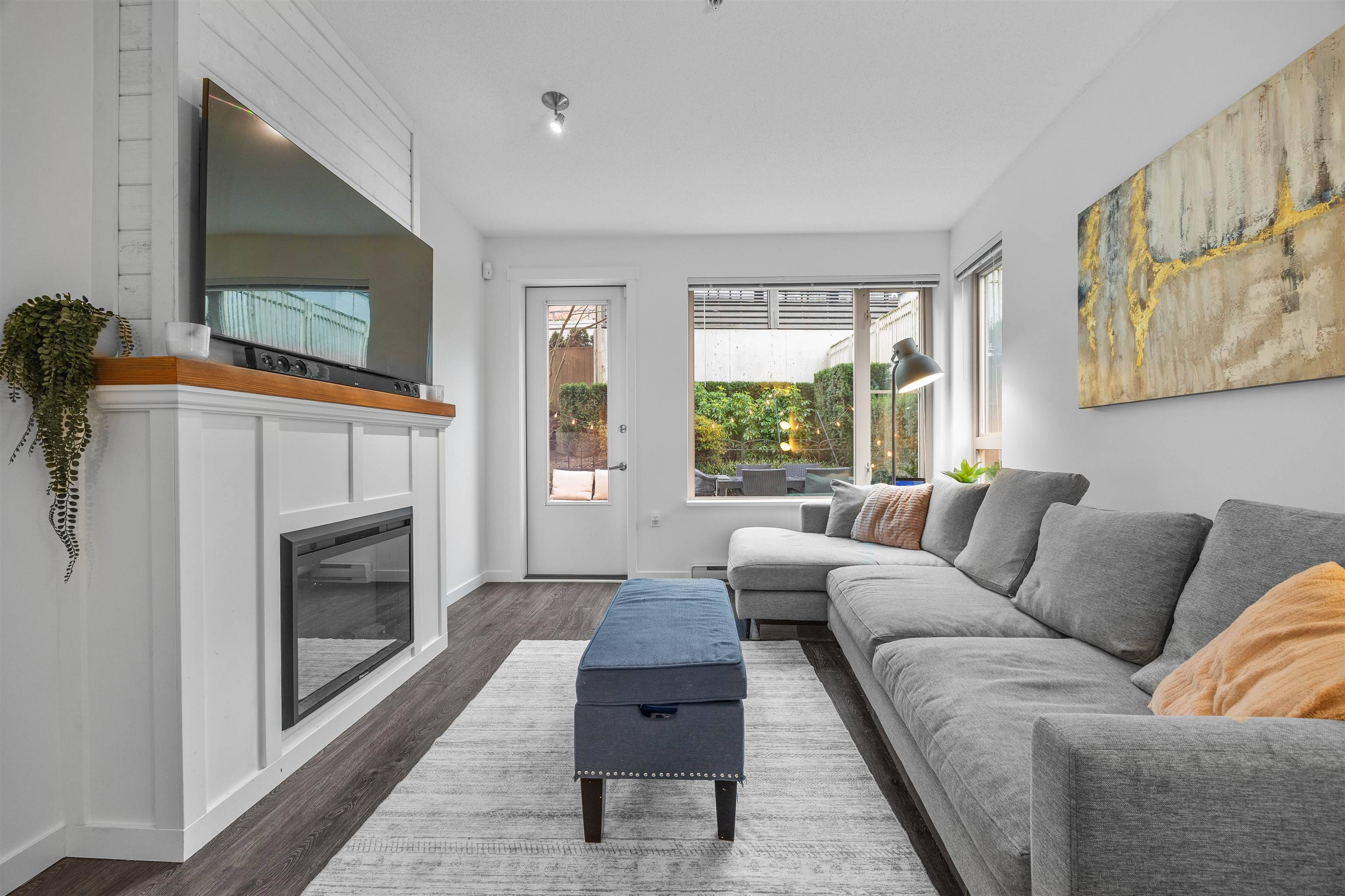 North Vancouver, BC V7J 0A8,2665 Mountain HWY #118