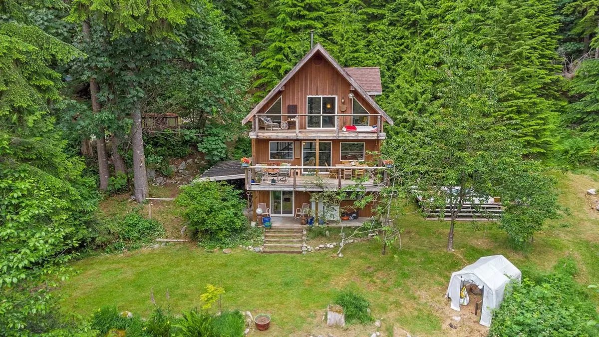 Gambier Island, BC V0N 1V0,878 West Bay RD