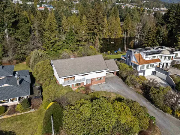 West Vancouver, BC V7S 1Y9,945 Groveland RD