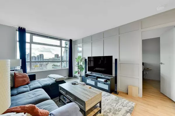 Vancouver, BC V6B 6H4,438 Seymour ST #1708