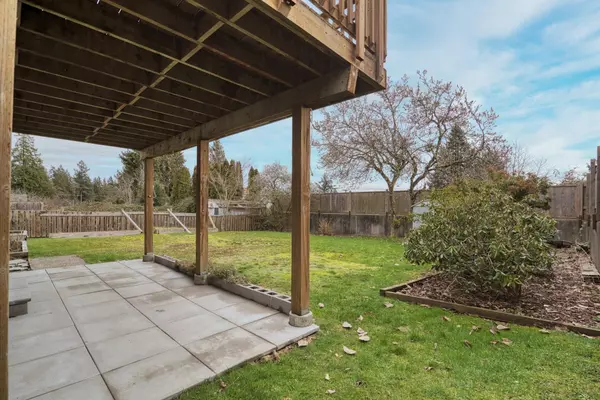 Gibsons, BC V0N 1V9,773 Seacot WAY