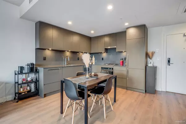 Burnaby, BC V5C 0N4,1705 2181 Madison AVE