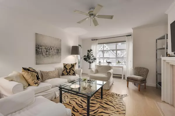 North Vancouver, BC V7R 4W7,3383 Capilano CRES #206