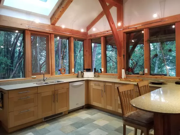 Galiano Island, BC V0N 1P0,1890 Devina DR