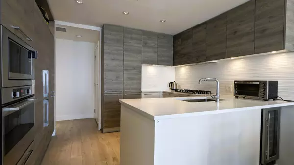 Burnaby, BC V3N 0G9,7388 Kingsway #1901