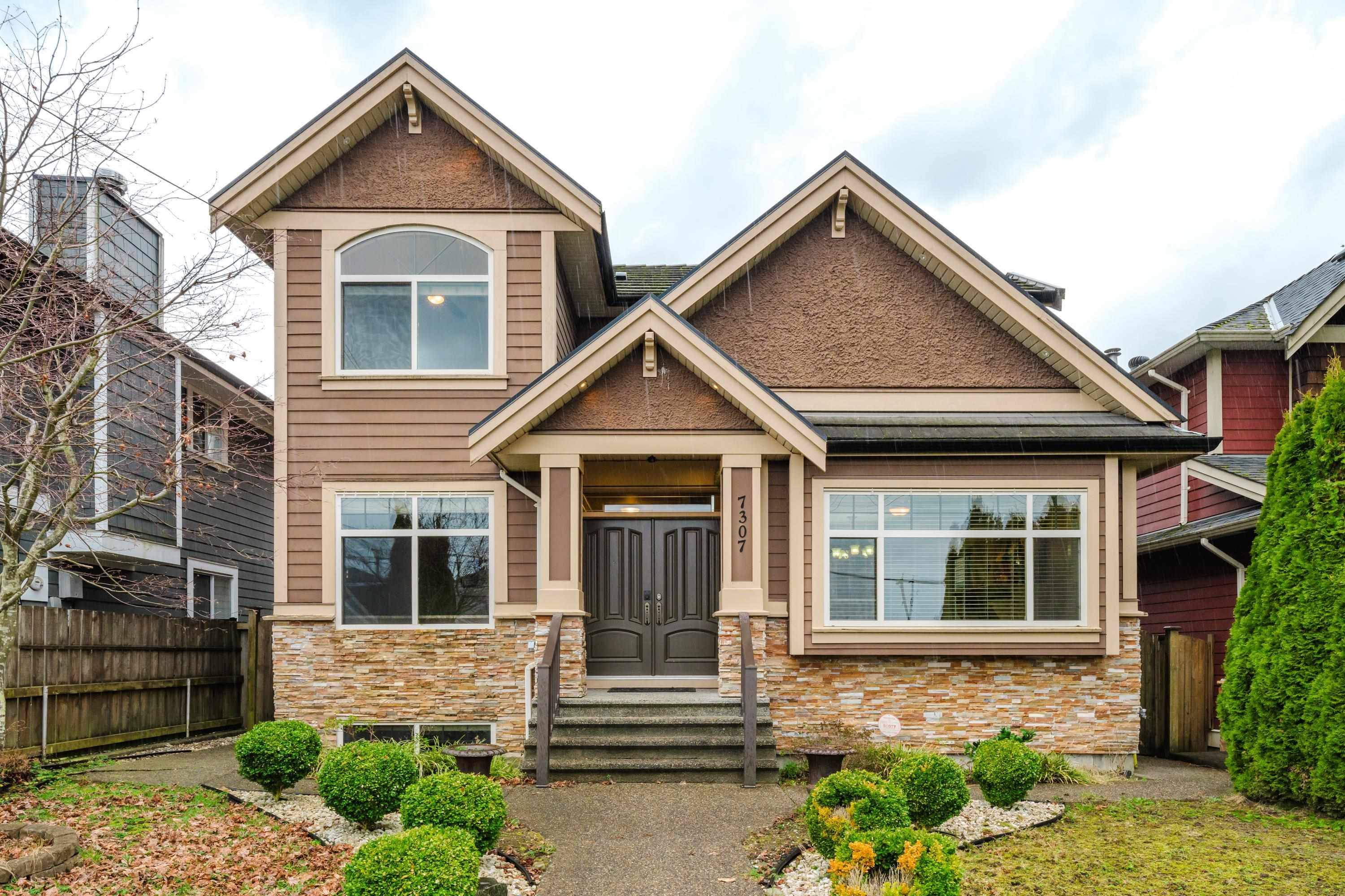 Burnaby, BC V3N 3P9,7307 2nd ST