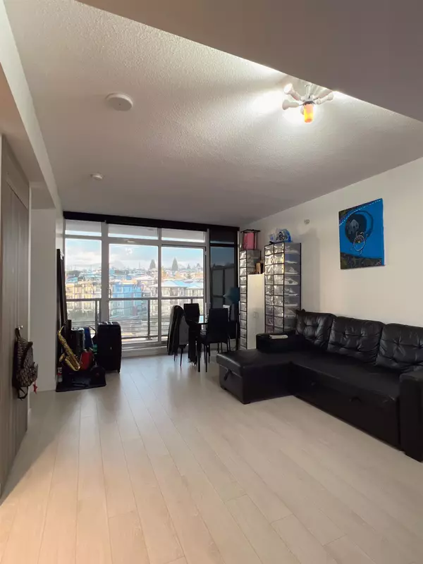 Burnaby, BC V5C 0M8,4720 Lougheed HWY #603