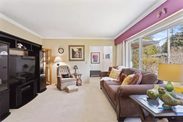 North Vancouver, BC V7K 2S3,4559 Underwood AVE