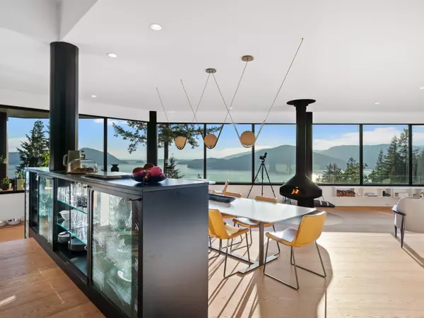 Lions Bay, BC V0N 2E0,168 Sunset DR