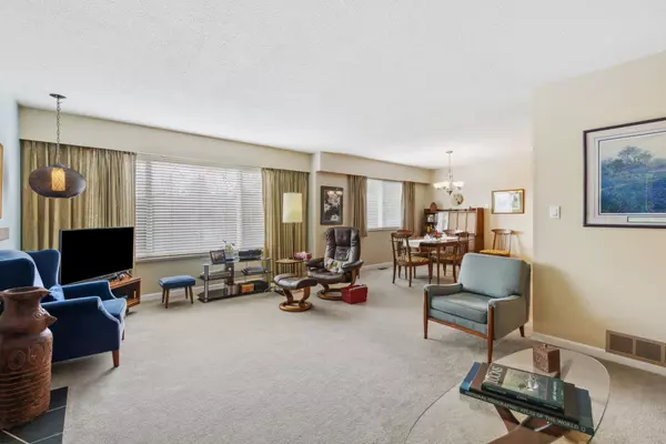 Richmond, BC V7C 2G1,6520 Riverdale DR