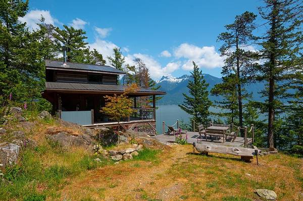 970 Mount Artaban RD, Gambier Island, BC V0N 1V0