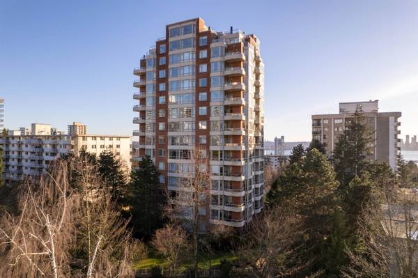 160 W Keith RD #101, North Vancouver, BC V7M 3M2