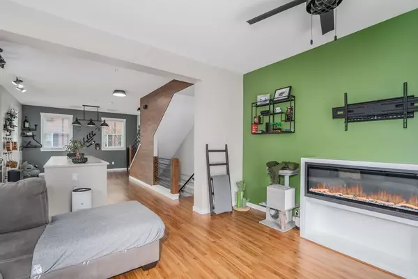 Pitt Meadows, BC V3Y 0A9,19572 Fraser WAY #84