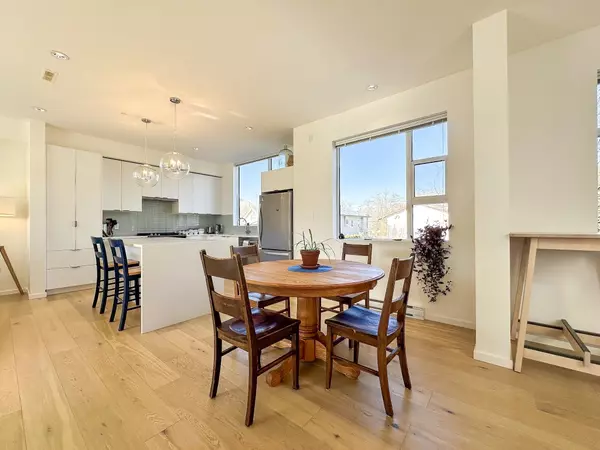 Squamish, BC V8B 0B8,38447 Buckley AVE #6