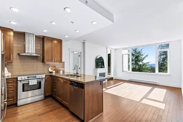 Coquitlam, BC V3E 0C9,2950 Panorama DR #807