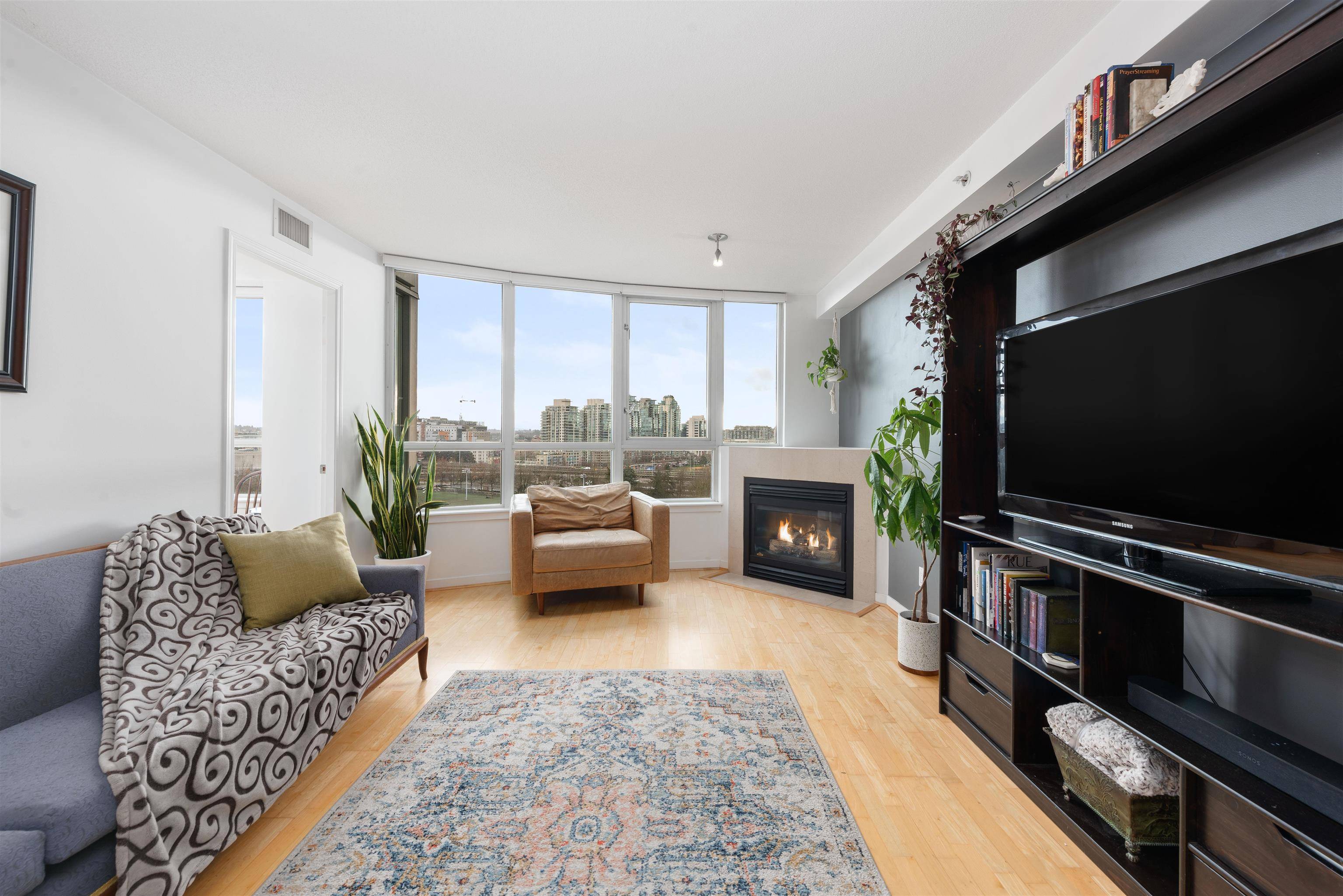Vancouver, BC V6B 6N6,63 Keefer PL #1108