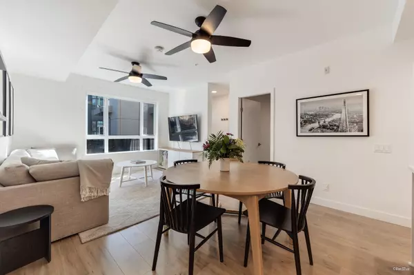 North Vancouver, BC V7P 1Y2,2035 Glenaire DR #145