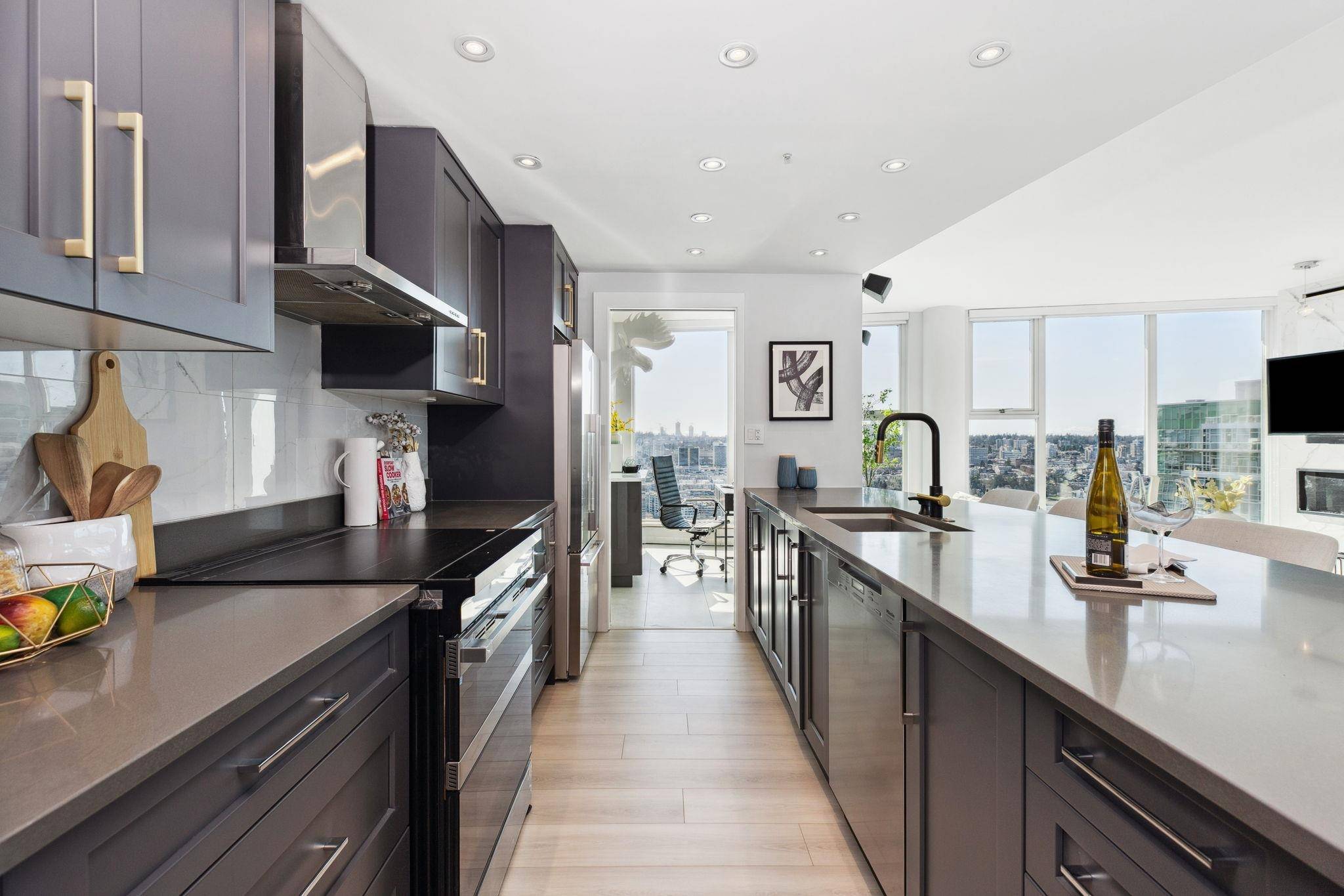 Vancouver, BC V6Z 2V9,1009 Expo BLVD #3801