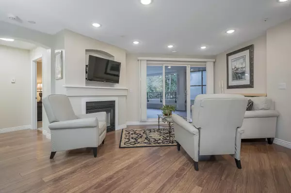 Langley, BC V3A 7Z2,20976 56 AVE #109