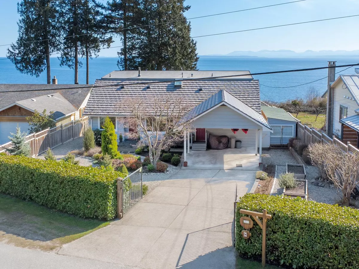 Halfmoon Bay, BC V7Z 1A1,7607 Eureka PL