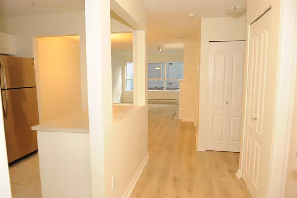 Surrey, BC V3R 0W2,9650 148 ST #105