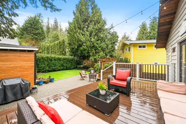 North Vancouver, BC V7G 1H7,4585 Cove Cliff RD