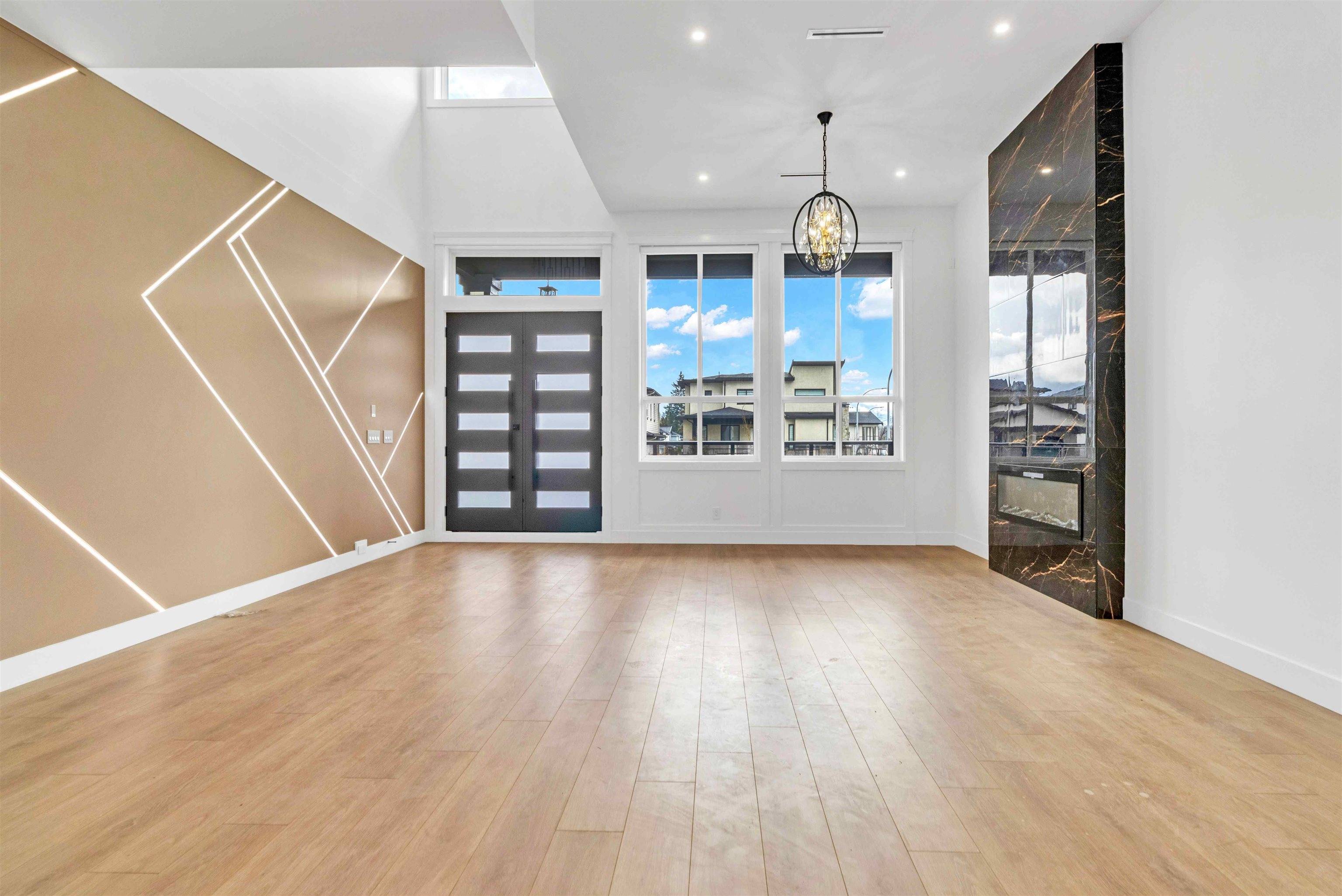 Surrey, BC V3S 5N4,9777 177b ST