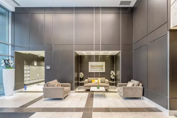 Burnaby, BC V5C 0K8,2388 Madison AVE #508