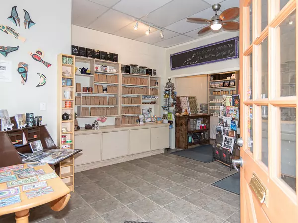 Galiano Island, BC V0N 1P0,19 Madrona RD