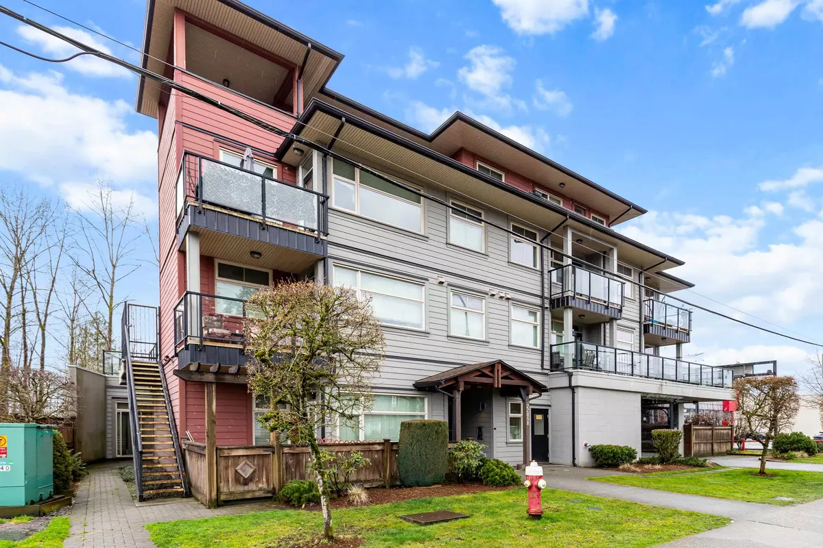 Maple Ridge, BC V2X 2V6,22858 Lougheed HWY #305