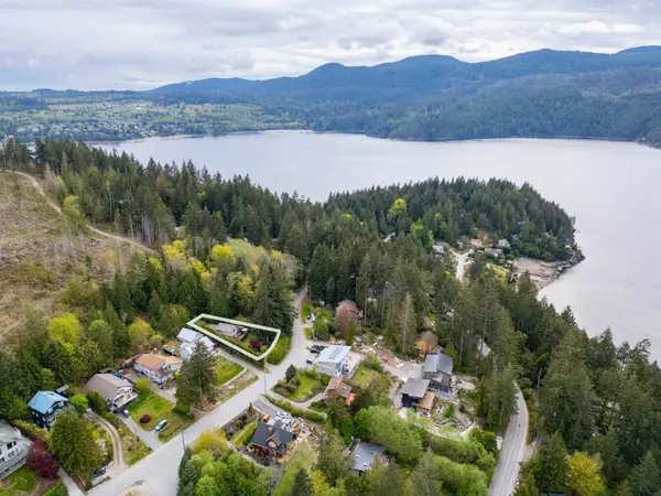 Sechelt, BC V7Z 0E1,5943 Skookumchuk RD