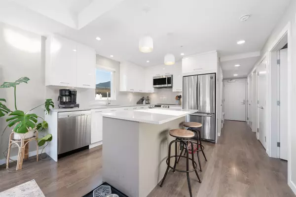 Squamish, BC V8B 0C4,38033 Second AVE #502