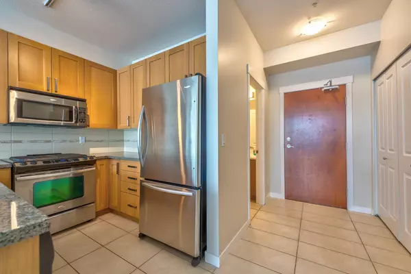 Surrey, BC V3Z 5K3,15988 26 AVE #324