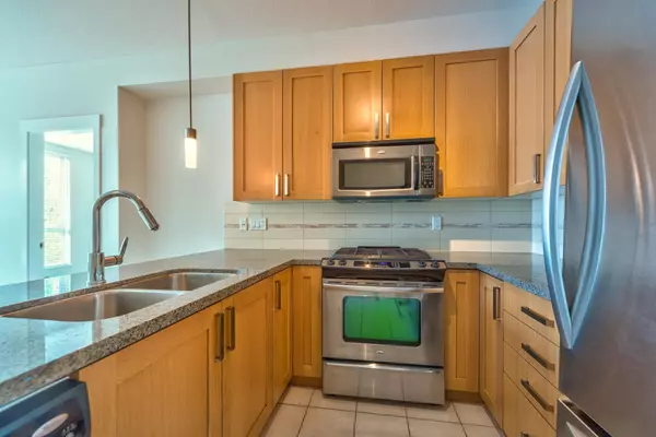 Surrey, BC V3Z 5K3,15988 26 AVE #324