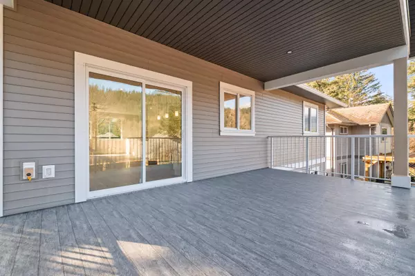 Hope, BC V0X 1L1,65677 Kawkawa Lake RD