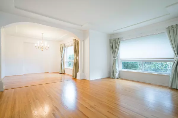 Surrey, BC V4P 2N1,2912 139a ST